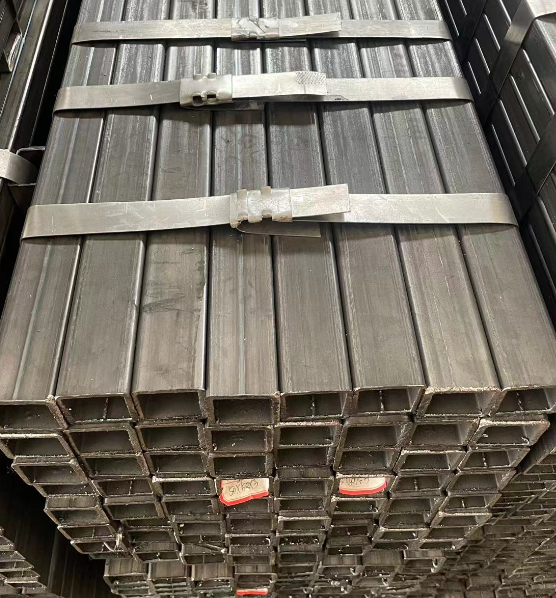 鄂州工业用梯子 镀锌管焊接梯子 铁梯子方管梯